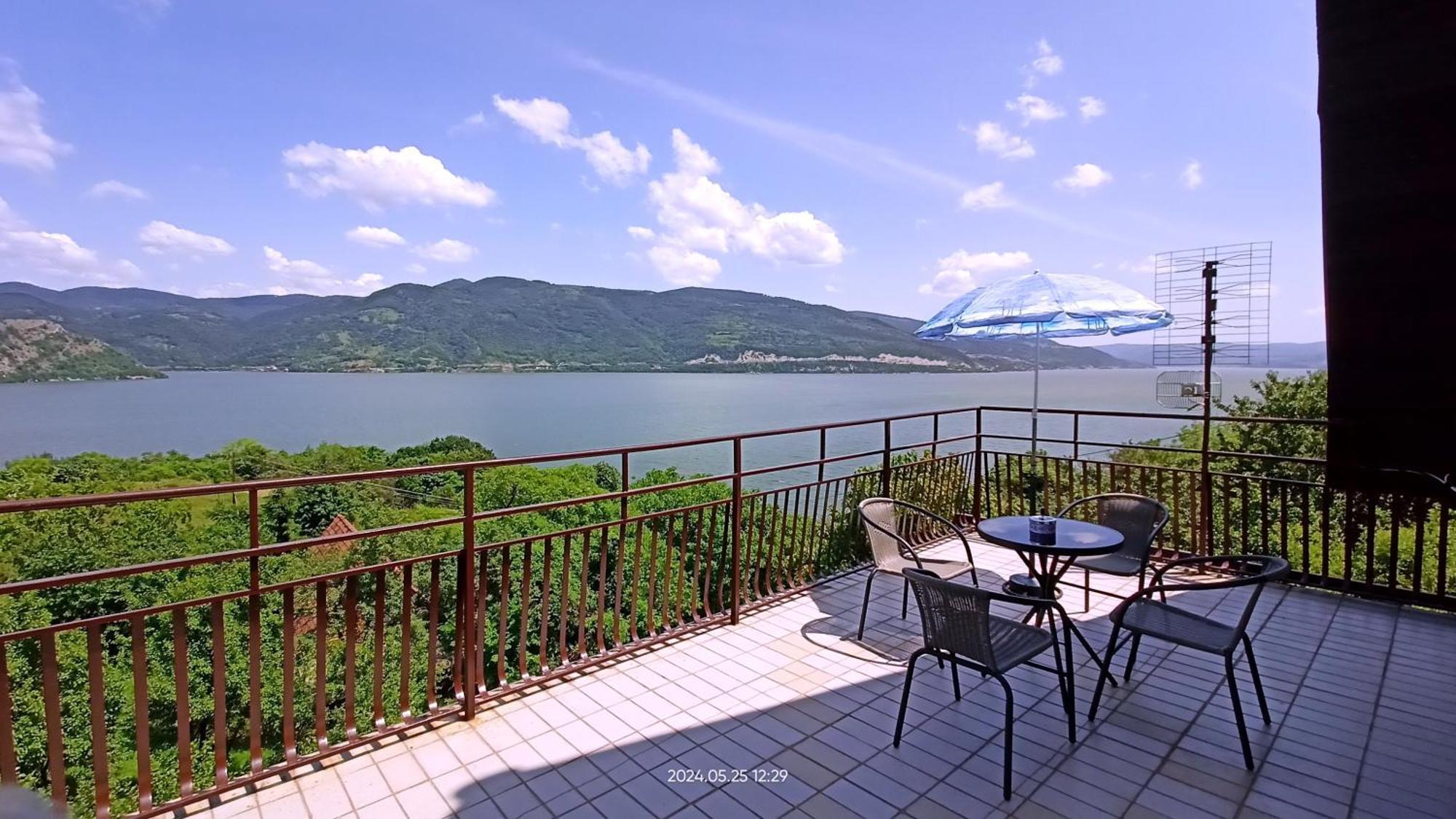 Apartman Duric Donji Milanovac Exterior photo
